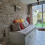 アパート Au Rez-de-chaussee Avec Cour Fleurie, Centre Historique Du Croisic, A 900m - Fr-1-306-916