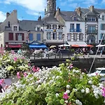 Au Rez-de-chaussee Avec Cour Fleurie, Centre Historique Du Croisic, A 900m - Fr-1-306-916 * ル・クロワジック