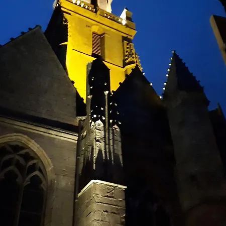 Au Rez-de-chaussee Avec Cour Fleurie, Centre Historique Du Croisic, A 900m - Fr-1-306-916 Apartment *