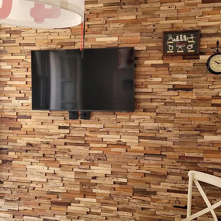 Au Rez-de-chaussee Avec Cour Fleurie, Centre Historique Du Croisic, A 900m - Fr-1-306-916