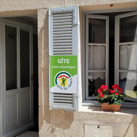 Apartment Au Rez-de-chaussee Avec Cour Fleurie, Centre Historique Du Croisic, A 900m - Fr-1-306-916 Le Croisic