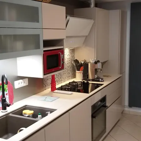 アパート Au Rez-de-chaussee Avec Cour Fleurie, Centre Historique Du Croisic, A 900m - Fr-1-306-916